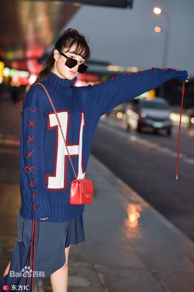赵圆瑗2016年街拍前后照片