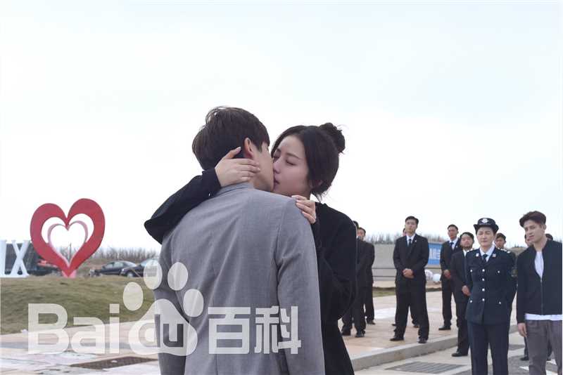 最新周雨彤(Zhou Yutong)在《寒武纪》唐印中的图集