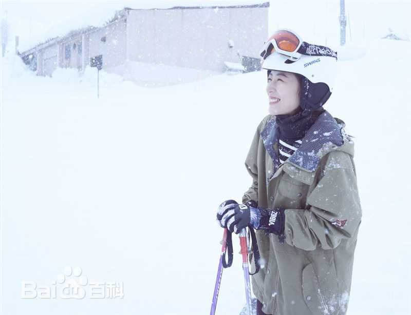 周雨彤(Zhou Yutong)生活照性感图片图集