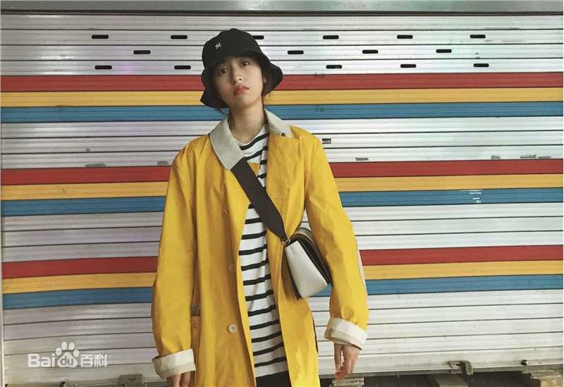 周雨彤(Zhou Yutong)生活照性感图片图集