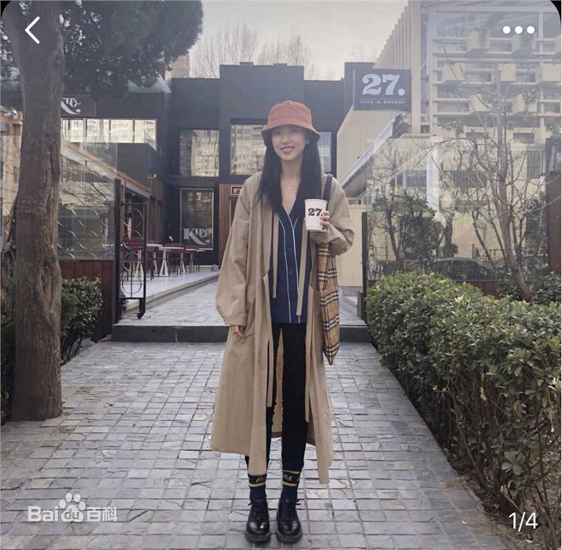 周雨彤(Zhou Yutong)生活照性感图片图集