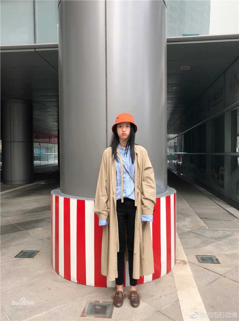 周雨彤(Zhou Yutong)生活照性感图片图集