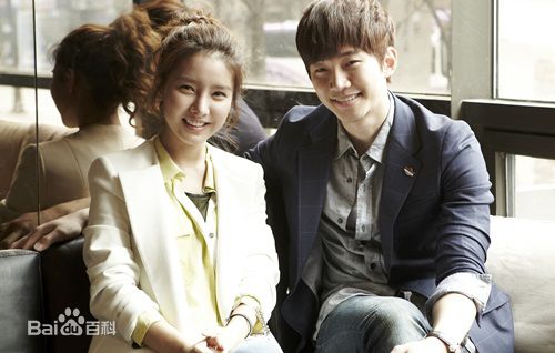 金素恩(Kim So Eun)那个女人作词那个男人作曲前后照片