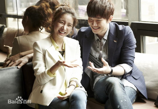 金素恩(Kim So Eun)那个女人作词那个男人作曲前后照片