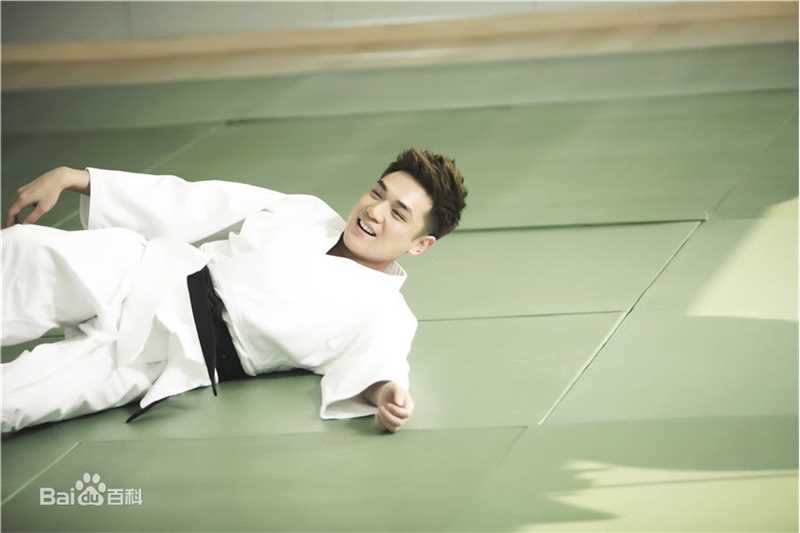 霍政谚《爱的阶梯》精选剧照