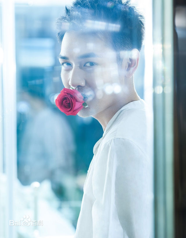 最优质霍政谚生活照