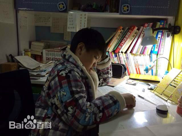 孙天宇(sty)童星生活照图片图册