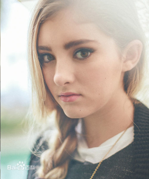 薇洛·西尔德斯(Willow Shields)