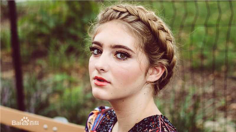 薇洛·西尔德斯(Willow Shields)