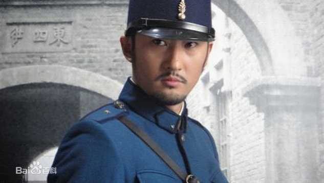 最新刘腾远性感图片