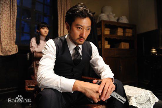 最新刘腾远性感图片