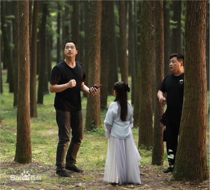 陈熙泰(Sam.C)工作照壁纸壁纸