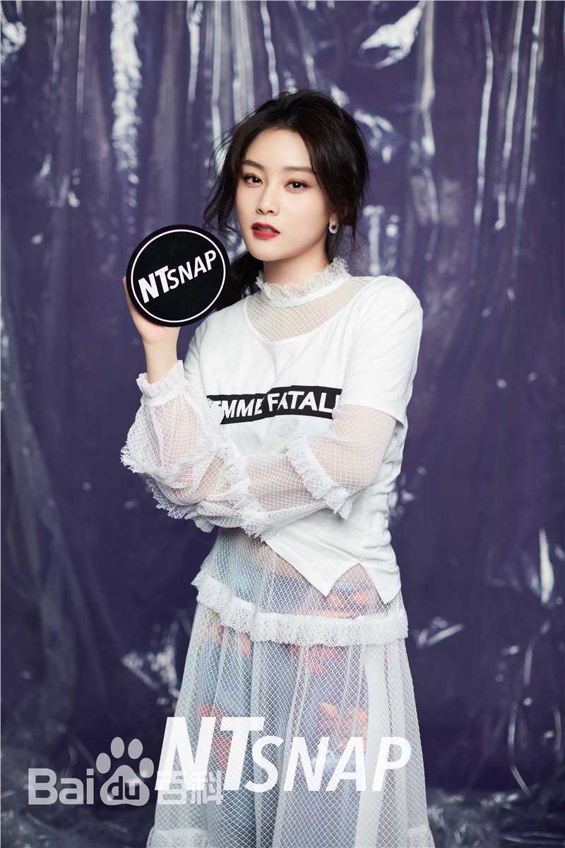 最优质尚语贤在《NTsnap》时尚大片中的相册