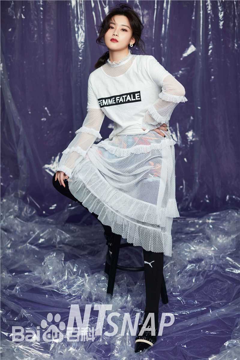 最优质尚语贤在《NTsnap》时尚大片中的相册