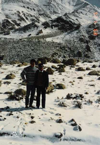 张佩华(Zhang Pei Hua)生活照壁纸壁纸