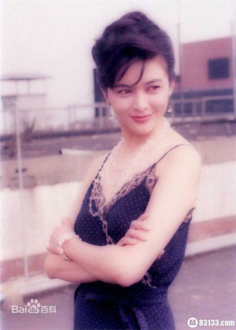关之琳(Rosamund Kwan)前后照片