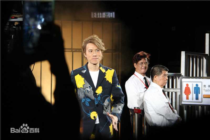 黄子华(Dayo Wong/Wong Tze Wah)栋笃笑现场照性感图片壁纸