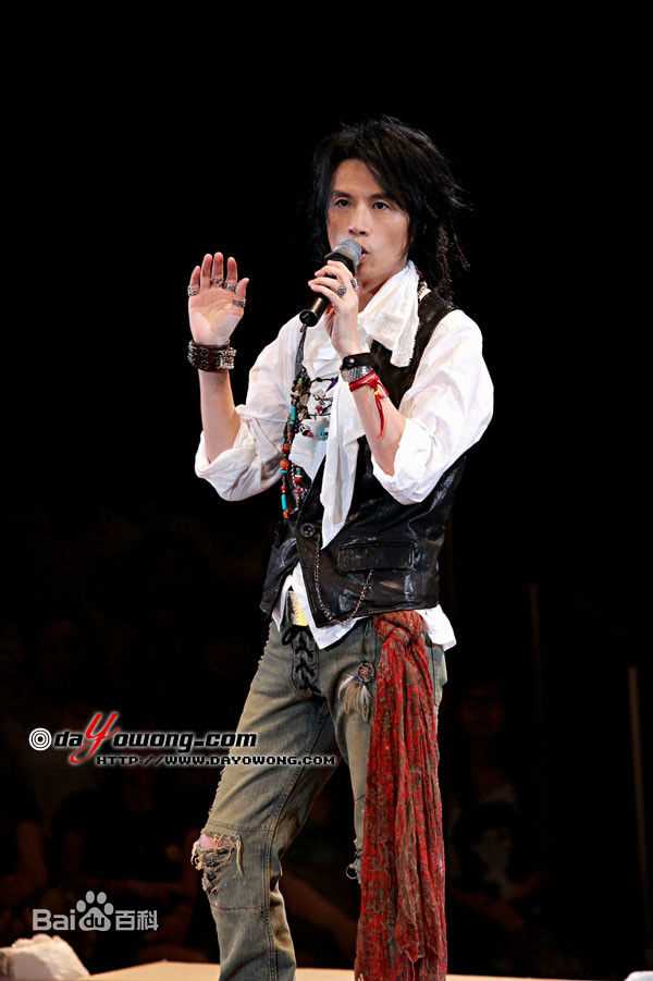 黄子华(Dayo Wong/Wong Tze Wah)栋笃笑现场照性感图片壁纸