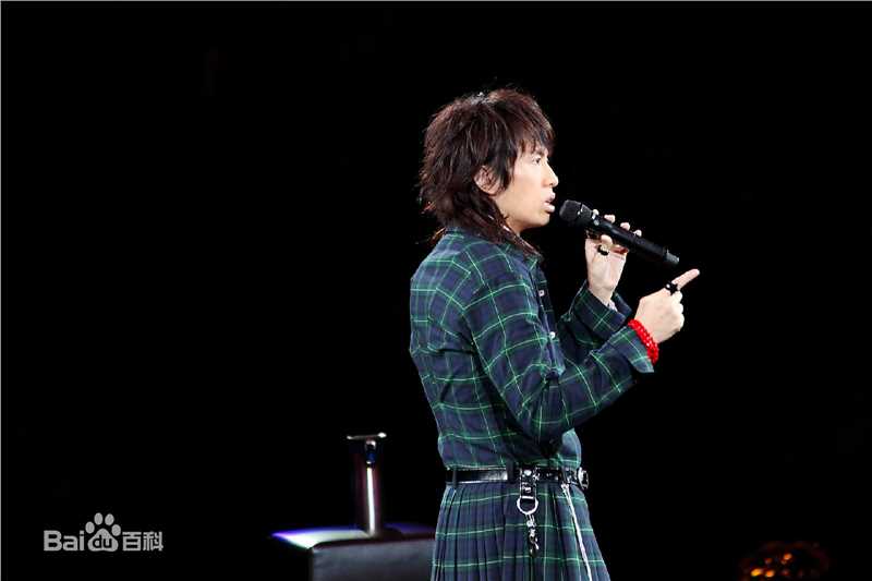 黄子华(Dayo Wong/Wong Tze Wah)栋笃笑现场照性感图片壁纸