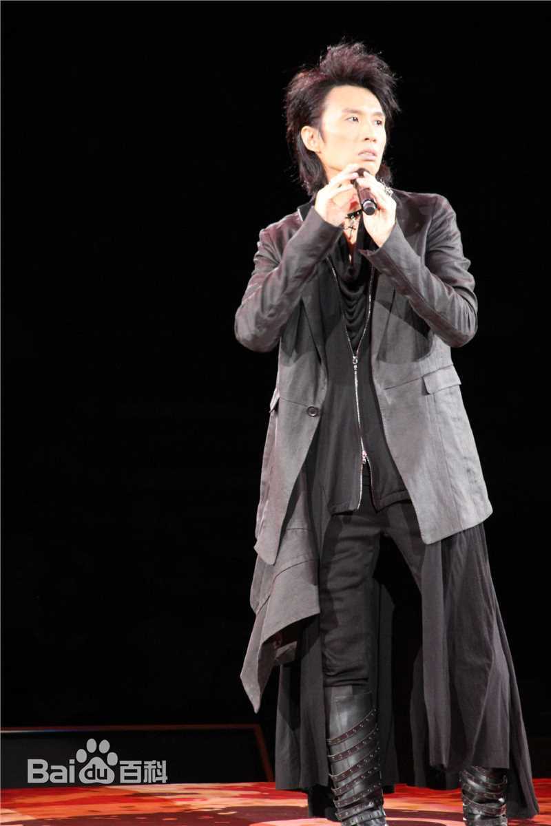 黄子华(Dayo Wong/Wong Tze Wah)栋笃笑现场照性感图片壁纸