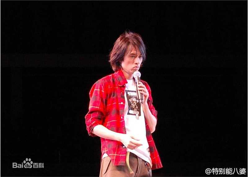 黄子华(Dayo Wong/Wong Tze Wah)栋笃笑现场照性感图片壁纸