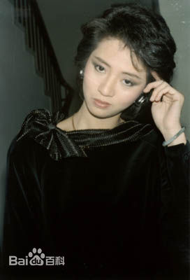 梅艳芳(Anita Mui，アニタ ·ムイ)生活照壁纸壁纸