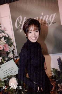 梅艳芳(Anita Mui，アニタ ·ムイ)生活照壁纸壁纸