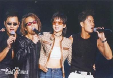 梅艳芳(Anita Mui，アニタ ·ムイ)梅家班性感图片图集