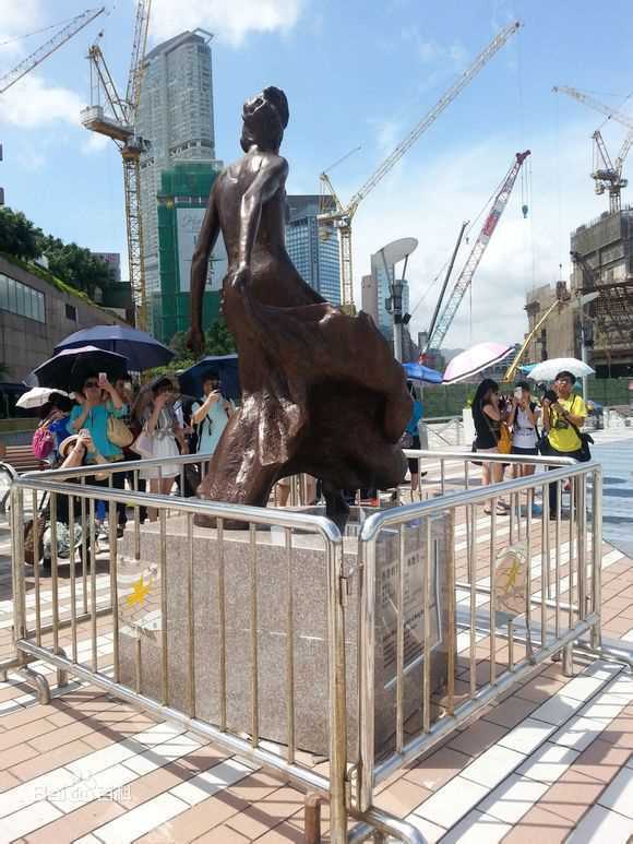 梅艳芳(Anita Mui，アニタ ·ムイ)铜像素颜照相册