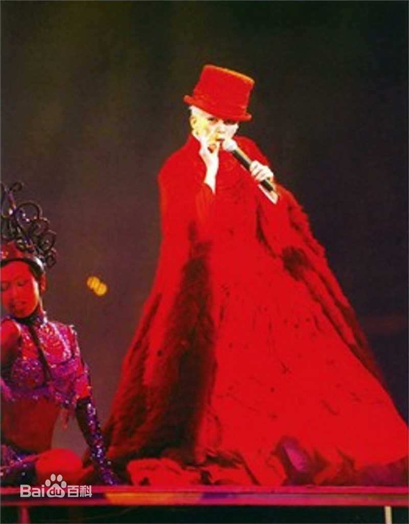 梅艳芳(Anita Mui，アニタ ·ムイ)2002年极梦幻演唱会性感图片图集