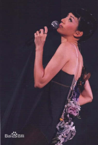 梅艳芳(Anita Mui，アニタ ·ムイ)1999年百变演唱会生活照
