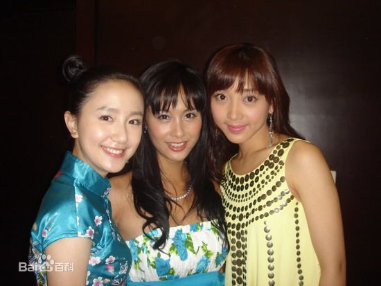 朱茵(Athena Chu)第14届上海电视节性感图片图集