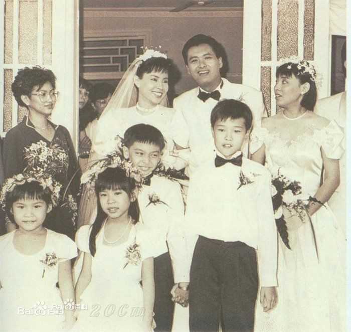 周润发(Chow Yun Fat)与家人生活照相册