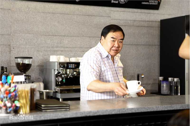 最新郑则仕(Kent Cheng)在《媳妇的美好宣言》中的壁纸