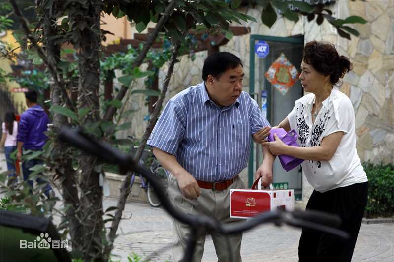 最新郑则仕(Kent Cheng)在《媳妇的美好宣言》中的壁纸