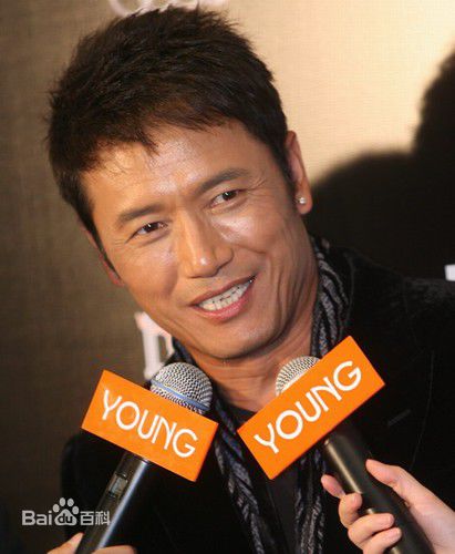 苗侨伟(Michael Miu)生活照生活照相册