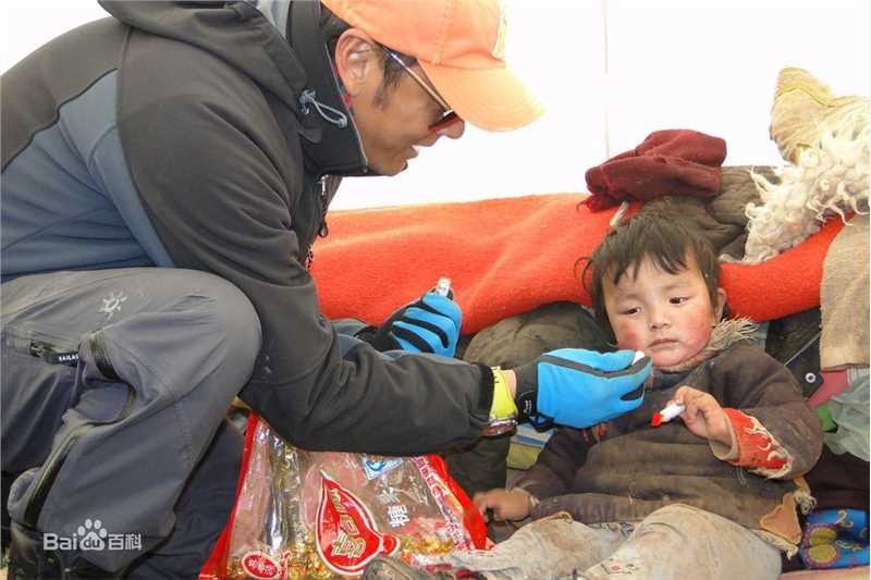 莫少聪(Max Mok)少聪爱心关怀活动图片图册