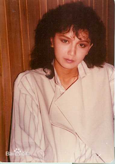 曾华倩(Margie Tsang)早期照片图片图册