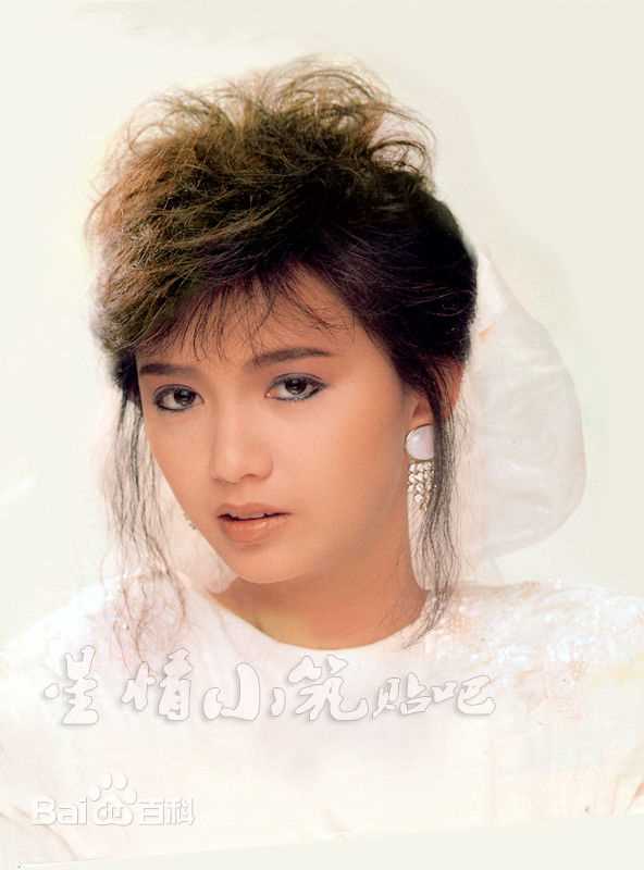 曾华倩(Margie Tsang)影楼照性感图片壁纸