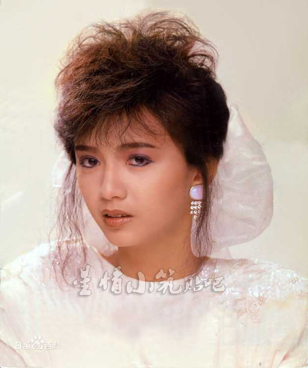 曾华倩(Margie Tsang)影楼照性感图片壁纸