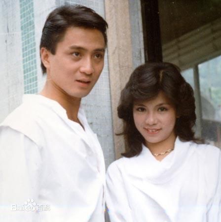 翁美玲(Barbara Yung)汤镇业与素颜照壁纸