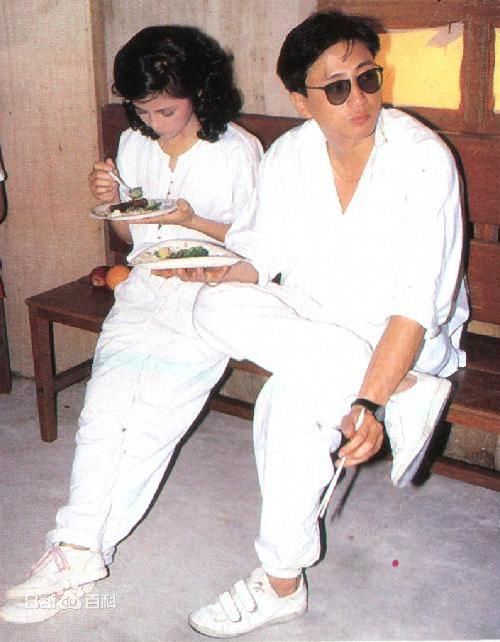 翁美玲(Barbara Yung)汤镇业与素颜照壁纸