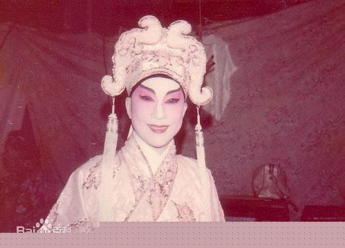 邓碧云前后照片