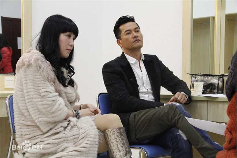 吕良伟(RayLui)夫妇录制节目性感图片图集