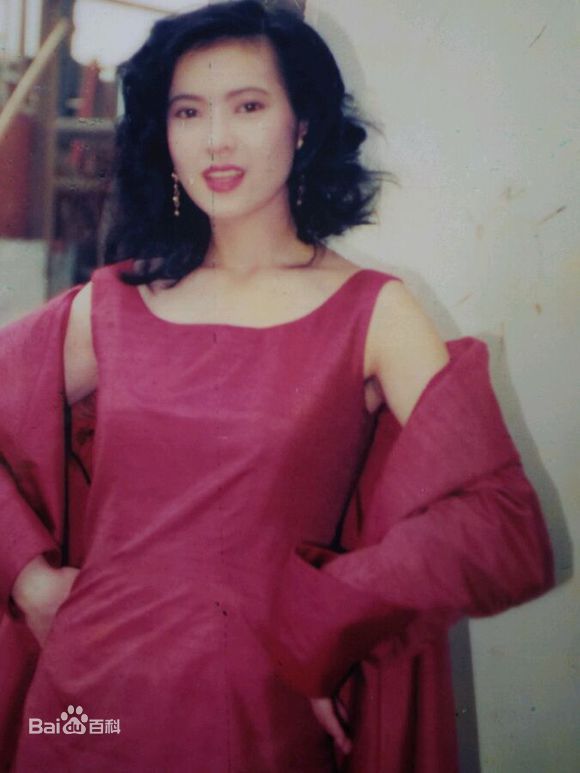 最新蓝洁瑛(Yammie Lam)壁纸