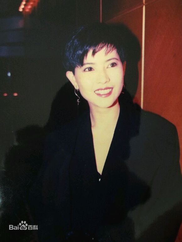 最新蓝洁瑛(Yammie Lam)壁纸