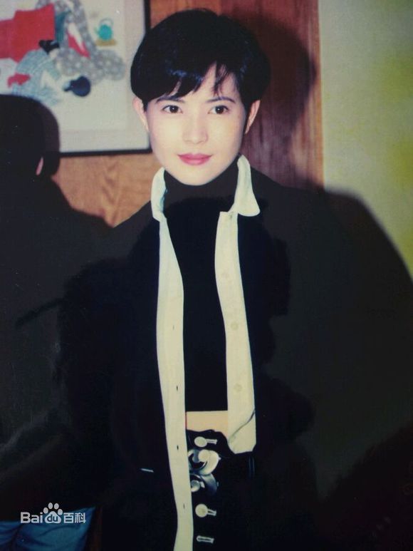 最新蓝洁瑛(Yammie Lam)壁纸