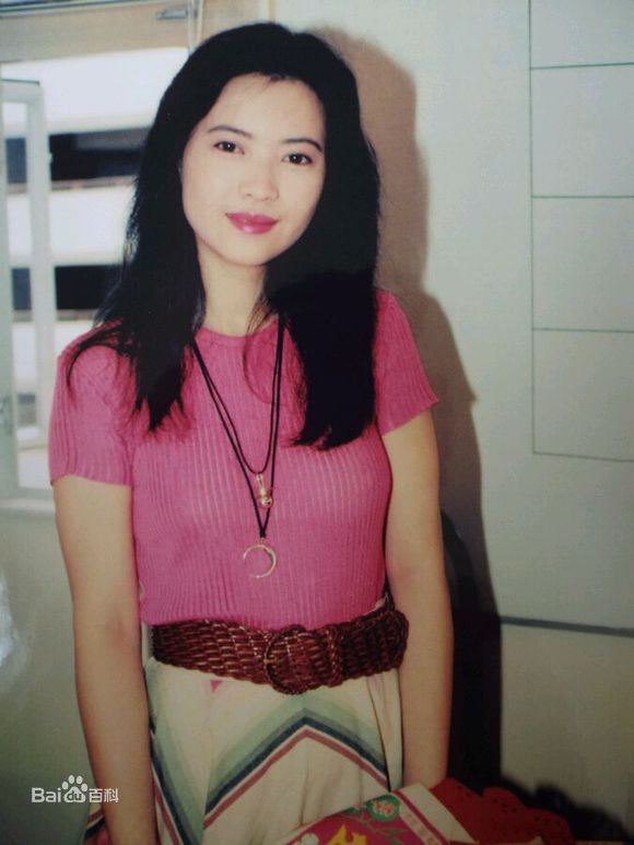 最新蓝洁瑛(Yammie Lam)壁纸