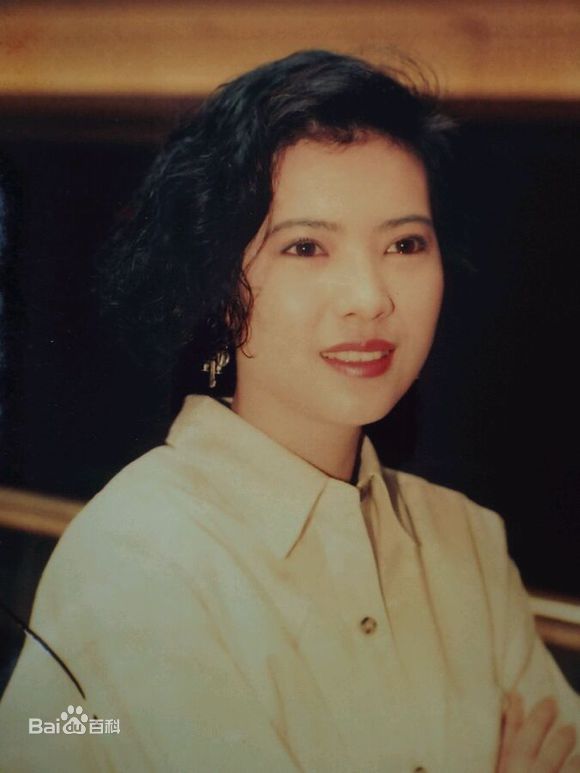 最新蓝洁瑛(Yammie Lam)壁纸