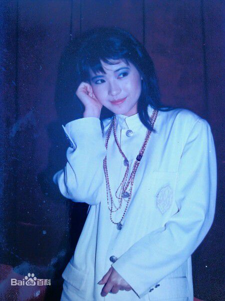 蓝洁瑛(Yammie Lam)-风华绝代壁纸壁纸